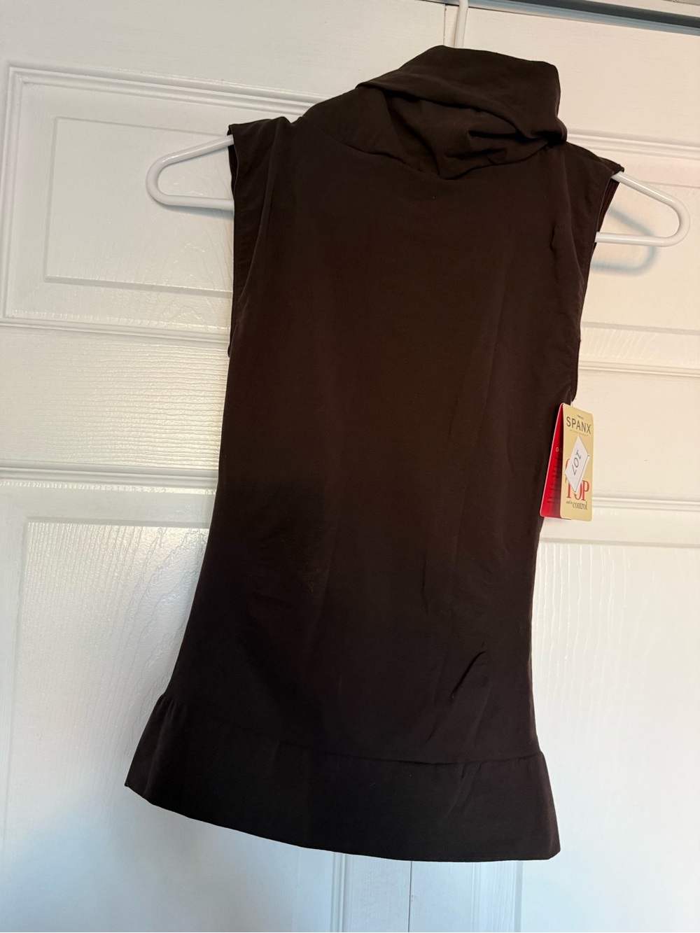 NEW SPANX On Top Bittersweet Brown
Sleeveless Turtleneck Shapewear